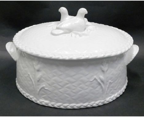 A Royal Worcester white porcelain Gourmet Oven China casserole dish and cover, white glazed, the piecrust lid with a pair of 