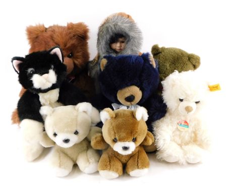 A collection of Teddy bears, comprising a Steiff original Cosy Friends Teddy bear, and various other unbranded examples. (1 b