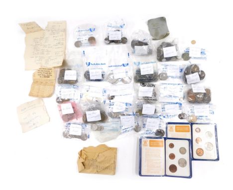 A quantity of collectors coins, commemorative crowns, pennies, half pennies, six pence pieces, three pence pieces, Britain's 