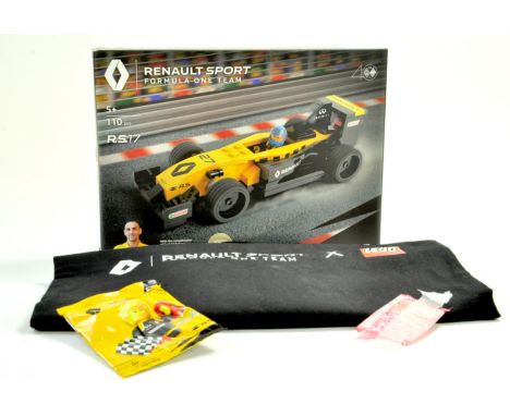 Lego Professional Certified Set for Renault Sport Forumula One Team, R.S.17 complete with minifigure, bag and coin. Very Limi