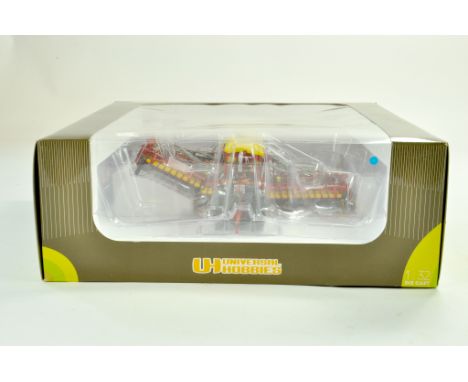 Universal Hobbies 1/32 Farm Issue comprising Vaderstad Rapid Drill. Excellent, never removed from box.  Note: We are always h