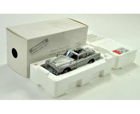 Franklin / Danbury Mint 1/24 High Detail Diecast issue comprising James Bond 007 Aston Martin DB5. Appears to have not been r