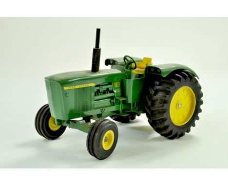 Ertl 1/16 farm issue comprising John Deere 5020 Diesel Tractor. Generally very good. Could do with a clean! UPDATE: The origi