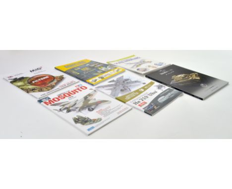 An impressive group of Model Making Reference books, relating to model finishing - weathering and other techniques.  Note: We