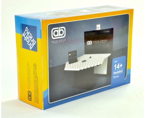 Lego Professional Certified Set for Ashton Bentley, Huddle5. Limited Issue. Unopened. Rare. Note: We are always happy to prov