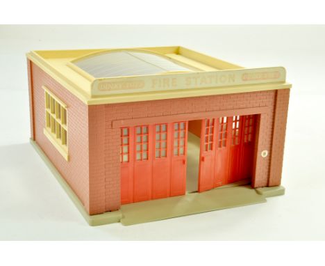 Dinky Toys Plastic Fire Station. Generally Good to very good. Note: We are always happy to provide additional images for any 