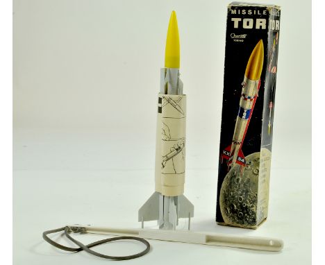 QUERCETTI vintage issue Missile / Rocket. Excellent in box. Note: We are always happy to provide additional images for any lo