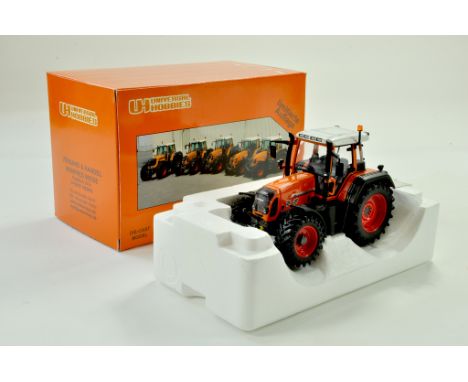 Universal Hobbies 1/32 Farm Issue comprising Manfred Weise Fendt 817 Kommunal Tractor. Appears excellent with box.  &nbsp;Not