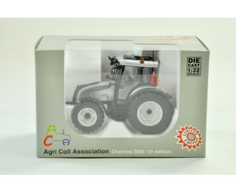 Universal Hobbies 1/32 Farm Issue comprising Chartres 2005 Special Edition Valtra C Tractor. Appears excellent with box.  &nb