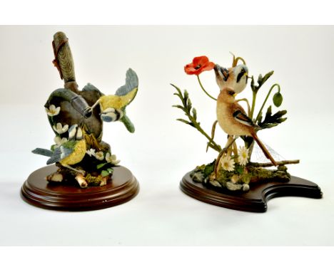 Duo of Country Artists Bird Study pieces. With boxes. Note: We are always happy to provide additional images for any lot list