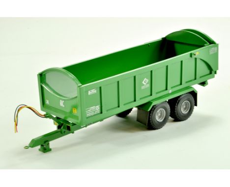 Three Oaks Farm Models 1/32 Scratch Built Larrington Root Crop RC Trailer. Stunning model is excellent and very hard to find.