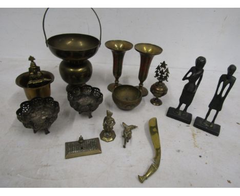 Brass wares and vintage tins&nbsp;
