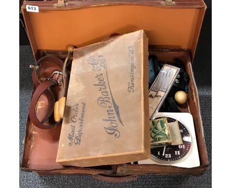 A vintage case and a quantity of gentlemens and other items.