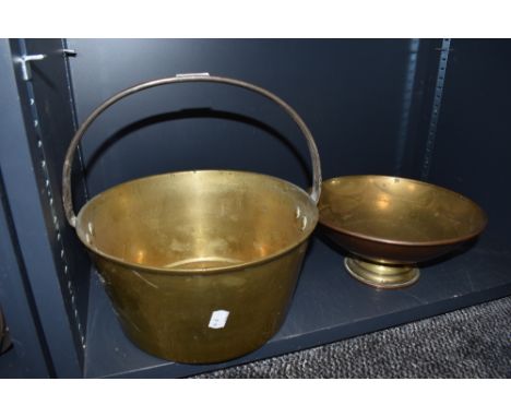 A vintage brass cast jam pan with cast handle and similar footed copper bowl
Jam pan approx 28cm diameter, 14.5cm base to rim