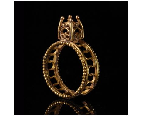 C.900-1200 AD, Byzantine. Beautiful gold wedding ring with circular hoop decorated with openwork filigree meanders and granul