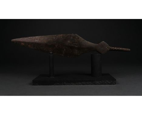C. 1526 - 1857 AD. Mughal Empire. A iron spiral tanged spearhead with a lozenge-shaped blade, raised midrib, lentoid section,