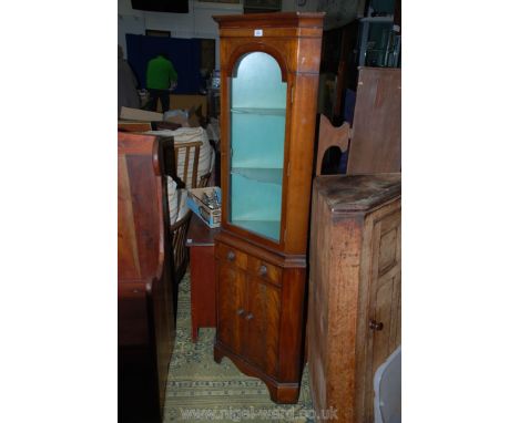 A good quality reproduction Georgian style Mahogany floor standing Corner Cabinet with moulded cornice over the upper single 