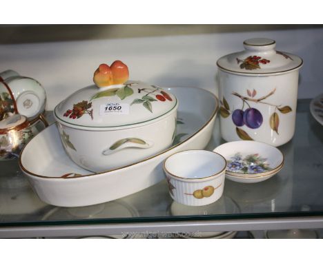 A Royal Worcester 'Evesham Vale' oval dish, lidded casserole Dish, storage jar, etc.