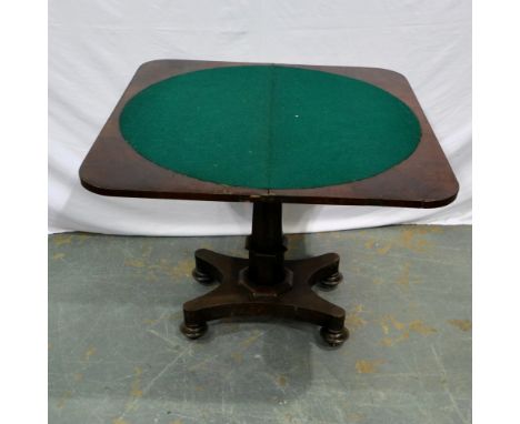 Victorian mahogany fold over card table with circular green interior, 91 x 91 x 75 cm H. Not available for in-house P&amp;P 