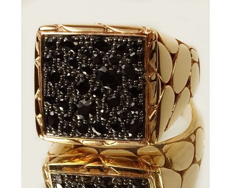 Men's John Hardy 18 Karat Rose Gold and Black Sapphire Ring. Signed. Very good condition. Ring size 10. Approx. weight: 15.0 