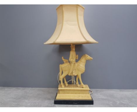 ORIENTAL COMPOSITION FIGURAL TABLE LAMP WITH A MAN ON A HORSE UPON STEPPED PLINTH