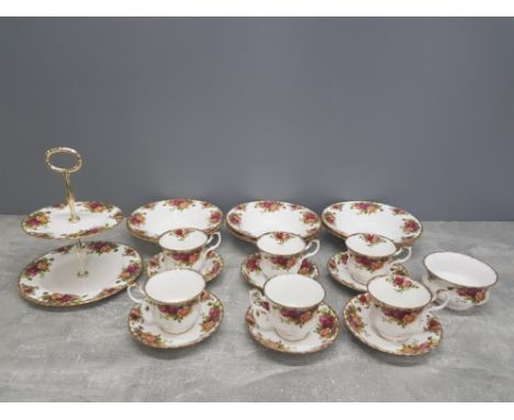 20 PIECE ROYAL ALBERT OLD COUNTRY ROSE TEA SERVICE