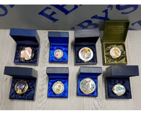 DECORATIVE COLLECTIONS OF TRINKET BOXES INCLUDES CRUMMLES, KINGSLEY AND ROYAL WORCESTER ALL IN ORIGINAL BOX