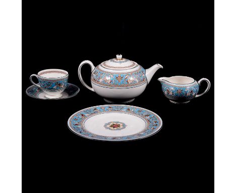 A Wedgwood Florentine part dinner, tea and coffee service, to include tureen, plates, gravy boat and saucer, teacups, coffee 