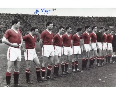 Busby Babes 8x12 Inch Photo Signed By Kenny Morgans Who Suffered Minor Injuries In The Munich Air Disaster On 6 February 1958