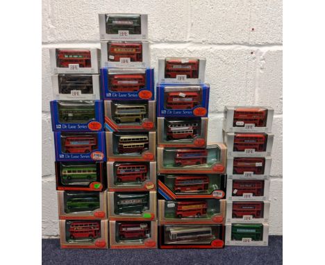 A large collection of model buses to include Exclusive First Editions and later 00 gauge, together with 1:76 Scale De Luxe Se