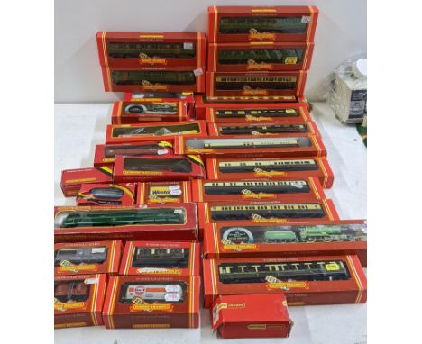 A collection of boxed Hornby 00 gauge model railway accessories to include R380 SR Schools Class locomotive Stone, R059 GWR C