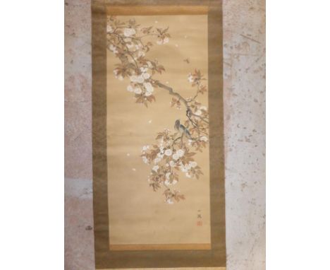 CHINESE SCROLL DEPICTING BIRD ON BRANCH WITH BLOSSOM, APPROX. 91 X 40 cm