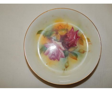 ROYAL WORCESTER SMALL DISH DEC ROSES SIG N HUNT