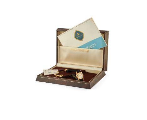 Jaeger-LeCoultre Duoplan New-old-stock, 60s18k gold round case, n.842660, winding crown on the case back.Argenté dial, applie