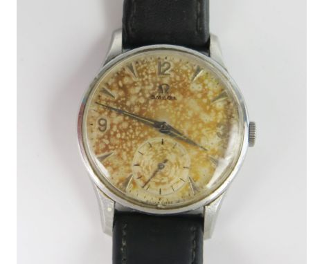 A Gent's OMEGA Steel Cased Wristwatch, the 35mm case with manual wind movement. Running (aftermarket leather strap) 
