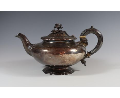 A William IV Silver Teapot, the hinged top with floral finial, London 1830, Edward, Edward junior, John &amp; William Barnard