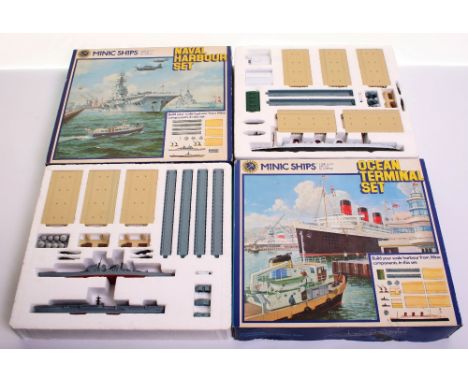 Two Triang Minic Ships (Hornby Issue) Boxed Sets, M902 Ocean Terminal set, contents: 1 x Queen Mary, 2 x Tugs, 2 x breakwater