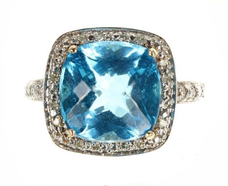 Large 9ct blue topaz and diamond cluster ring, 16mm, 4.8gm, ring size O 