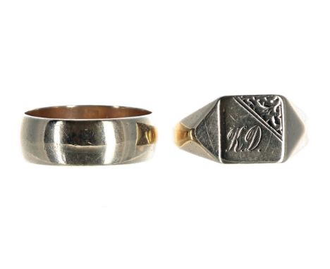 9ct wedding band ring and a 9ct signet ring, 8.2gm (2) 
