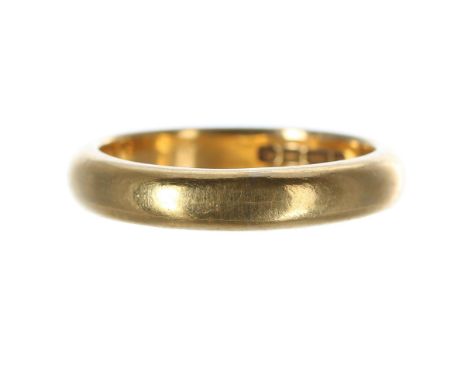 22ct yellow gold wedding band ring, Birmingham 1931, 4mm, 7.8gm, ring size P&nbsp; 