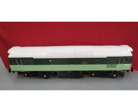 Railway Large Scale. Maxitrak Ltd 5 inch Class 25 Locomotive.This impressive large scale example has the power to pull ten pe