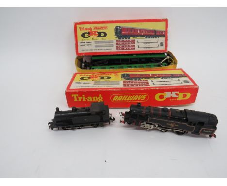 Small Selection of Hornby and Tri-ang Model Trainsconsisting Hornby Dublo British Railways train number 80033.  Together with