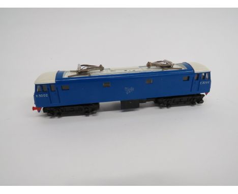 Scarce Hornby Dublo BR Blue Electric E3002 Trainblue and white British Rail overhead electrical engine. Unboxed with minor we