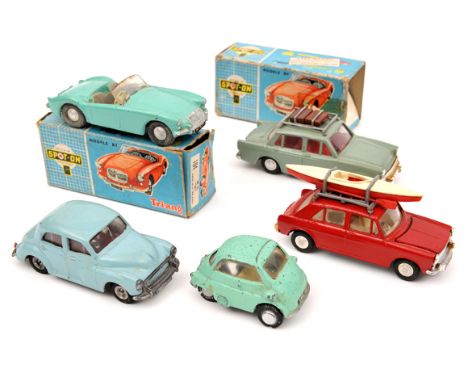 5 Tri-ang Spot-On. Hillman Minx 1600 in fern green with red interior, complete with roof rack and luggage. Morris 1100 in red