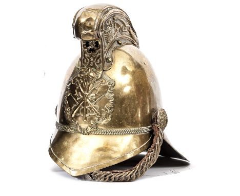 A fireman’s brass helmet, with front peak and large back peak, imitation narrow chain link headband, dragon embossed comb (fr