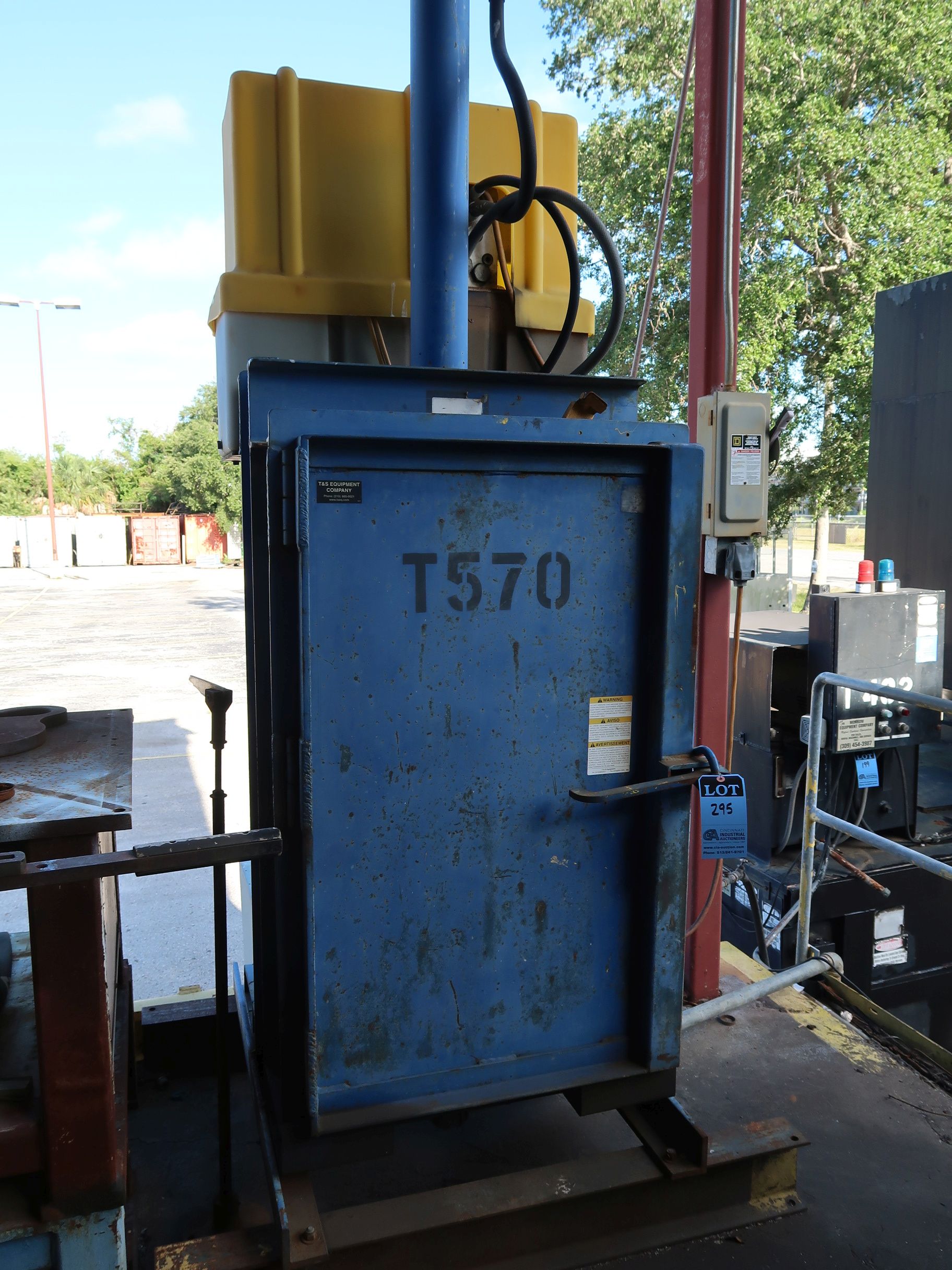 6 HP 55 GALLON DRUM COMPACTOR