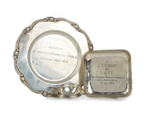 PERUVIAN STERLING SILVER SQUARE ASH DISH, CAMUSSO the centre engraved presentation inscription dated 1964 along with a circul