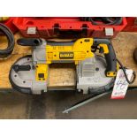 DEWALT DWM120 DEEP CUT VARIABLE SPEED BANDSAW