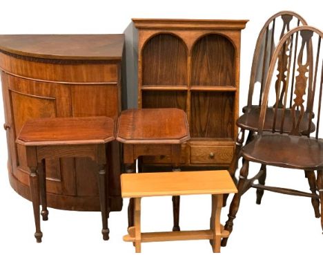 FURNITURE ASSORTMENT to include antique mahogany floorstanding corner cupboard, 81cms H, 71cms W, 52cms D, a polished oak wal