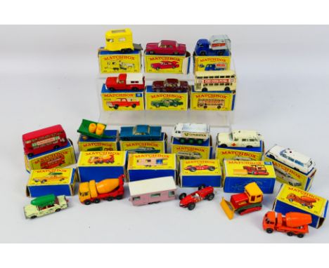 Matchbox - 18 x boxed models including Ford Corsair # 45, Lincoln Continental # 31, Case Tractor # 16 and others. They show s